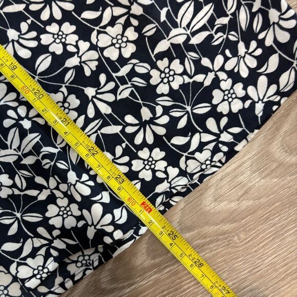 Brooks Brothers Crepe Floral Print Bow Blouse sz 4 - Picture 10 of 11